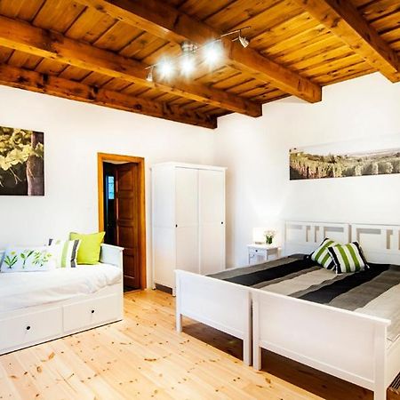 Sed Pince Vendeghaz Aparthotel Somlojeno Ngoại thất bức ảnh